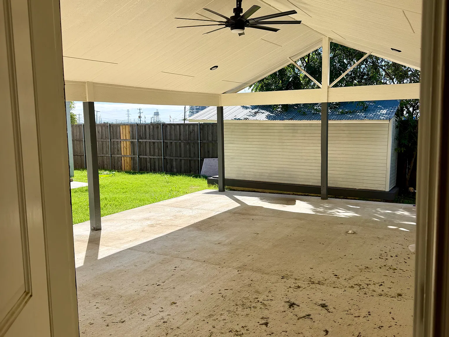 3 bed, 1500 sqft, $1,800 — Photo 2