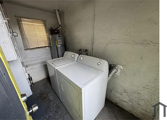 611 1/2 W Imperial Hwy — Photo 15