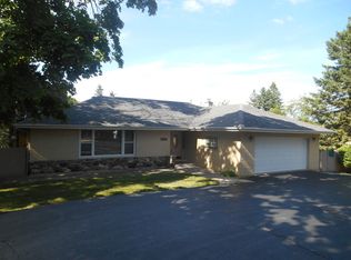 4950 South Rd, Gurnee, IL 60031