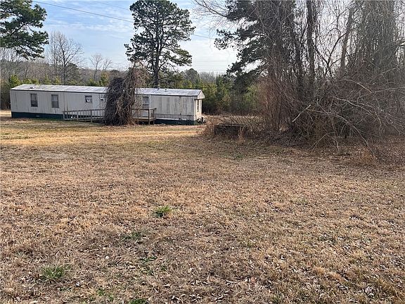 3rd image of 265 Crooked Branch Rd