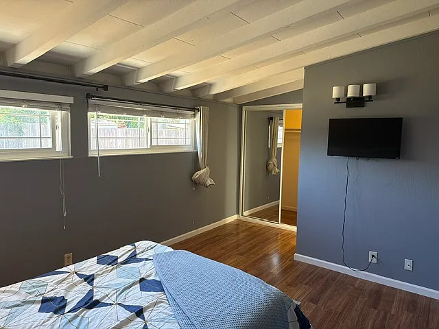 1126 Breezewood Ct — Photo 10