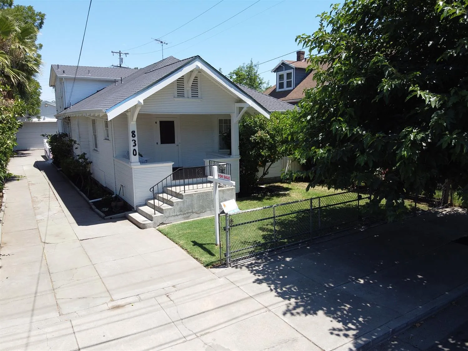 830 N Pilgrim St photo 1