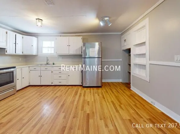 52 Hayes St #1, Old Town, ME 04468