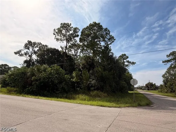 200 E 7th St, Lehigh Acres, FL 33972