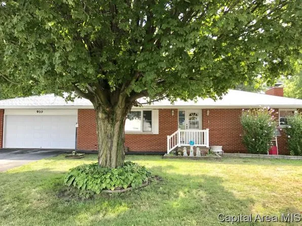 910 Bibbs St, Jacksonville, IL 62650