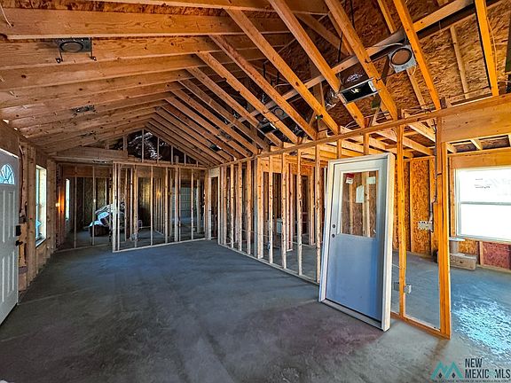 3rd image of 1202 N Richardson Ave