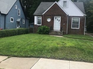 1697 Oakmount Rd, South Euclid, OH 44121