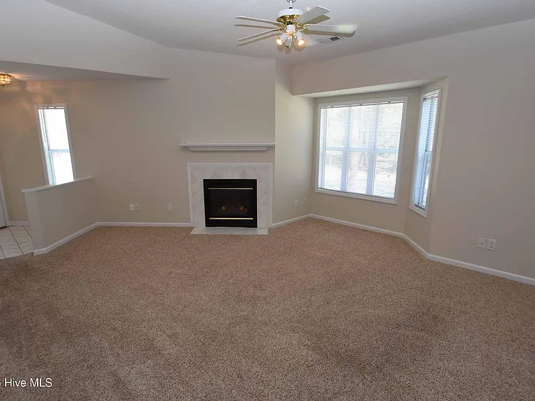 3304 Mulberry Ln #E — Photo 2