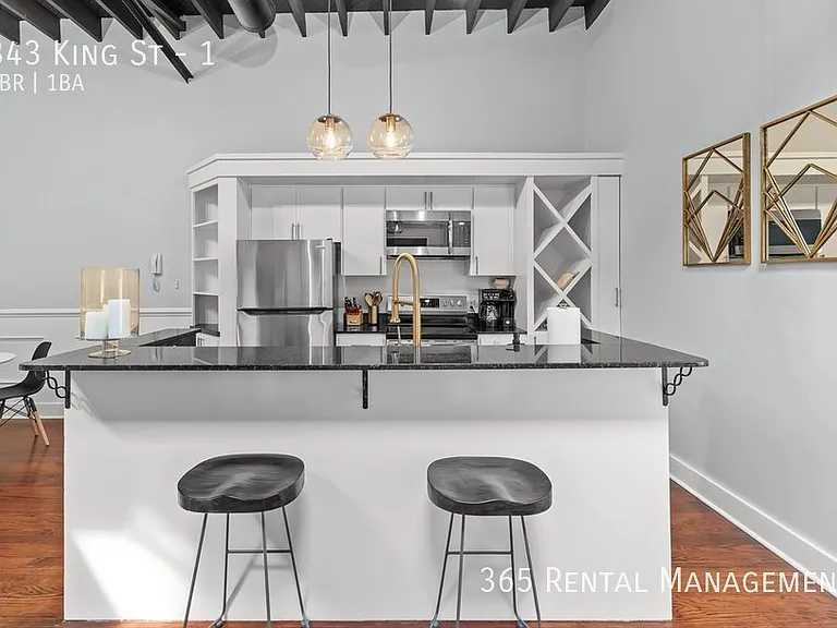 343 King St #1 — Photo 12