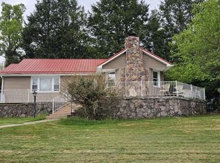616 Kiser Ave SE, Coeburn, VA 24230