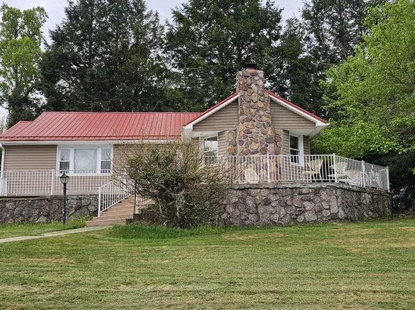 616 Kiser Ave SE, Coeburn, VA 24230