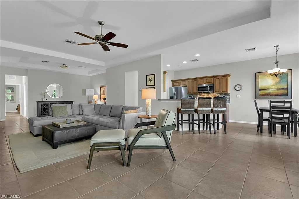 3 bed, 2.0 bath, 1975 sqft, $6,500 — Photo 3
