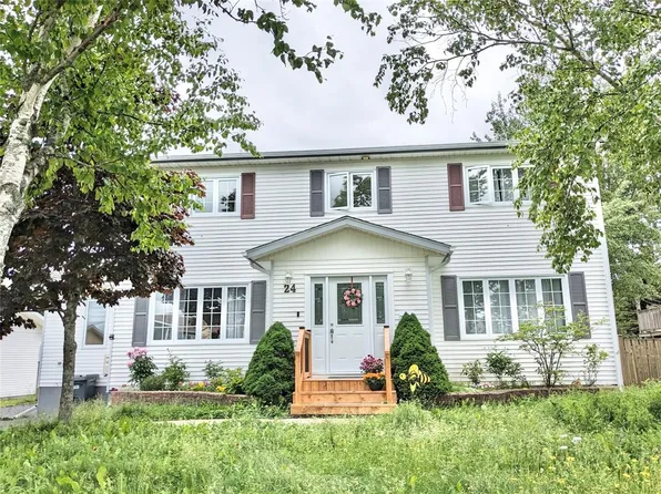 24 Ireland Drive, Grand Falls-Windsor, NL A2A2T4