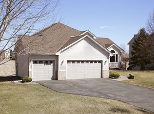 5225 Valley Forge Ln N, Plymouth, MN 55442