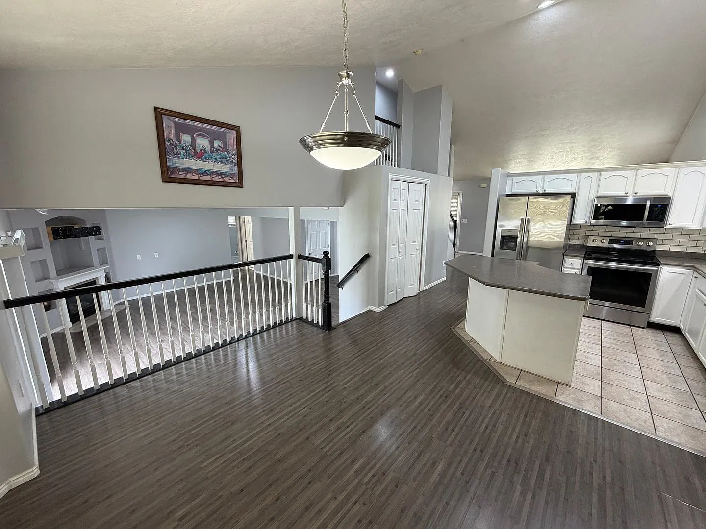 Beautiful 5 bedroom 3 1/2 bath home! — Photo 1