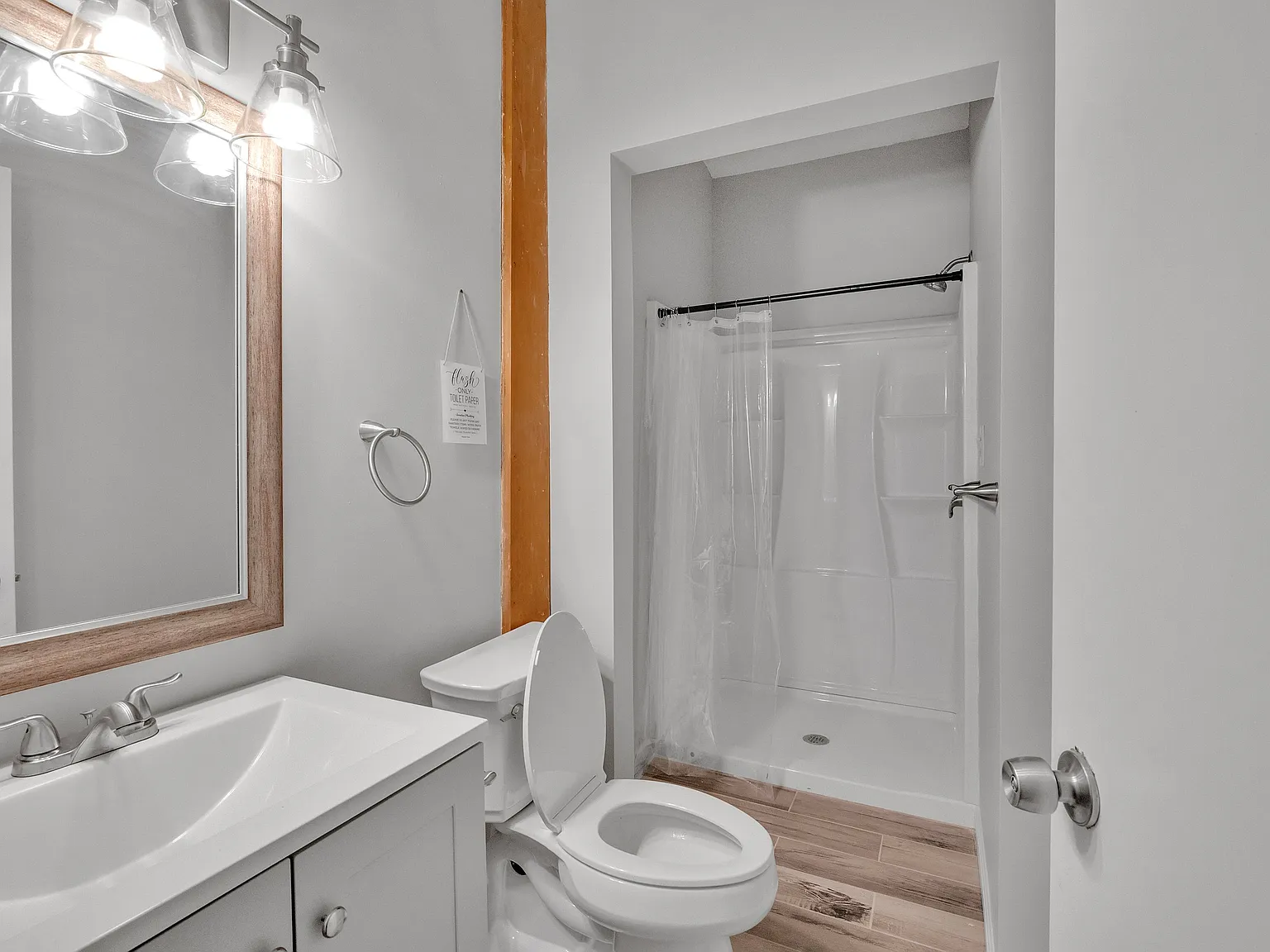 Knollwood Ct, Charlotte — Photo 4