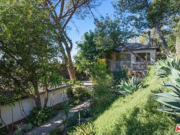 2nd image of 1817 Micheltorena St