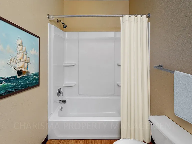 Missouri View Apartments — Photo 40