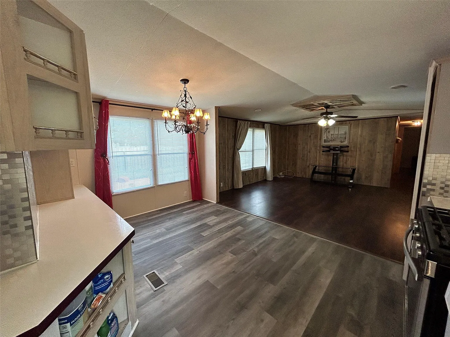 3 bed, 2.0 bath, 1216 sqft, $1,500 — Photo 3