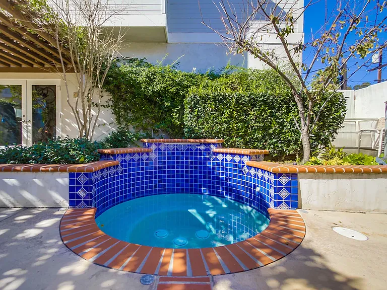250 Soledad Place — Photo 39