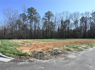 500 Rolling Oaks Ct, Auburn, AL 36830