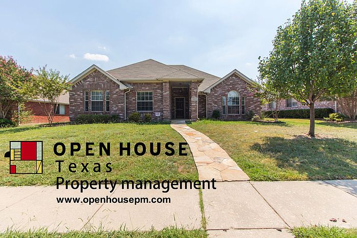 1st image of 10613 Pineview Ln