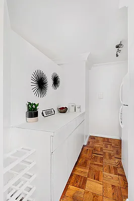 Sold by Compass | media 7