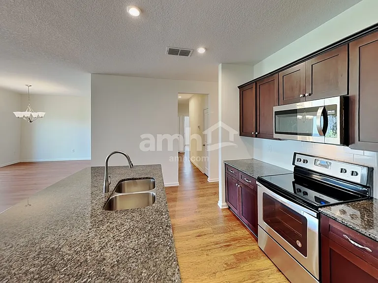 8179 Coral Vine Ct — Photo 4