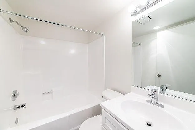 Parkwood Apartments — Photo 46