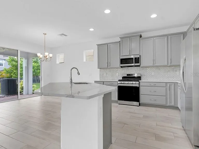 6214 Sea Amber Ln — Photo 9