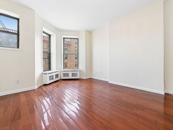4th image of 820 Washington Ave #3B