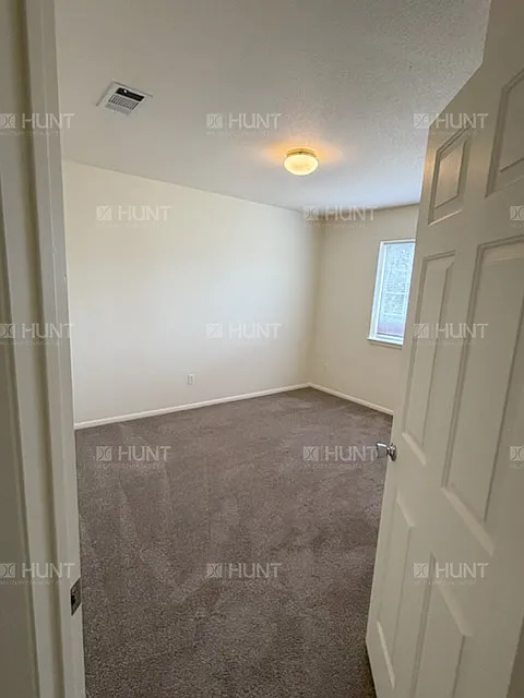 3 bed, 2.5 bath, 1596 sqft, $2,211 — Photo 4