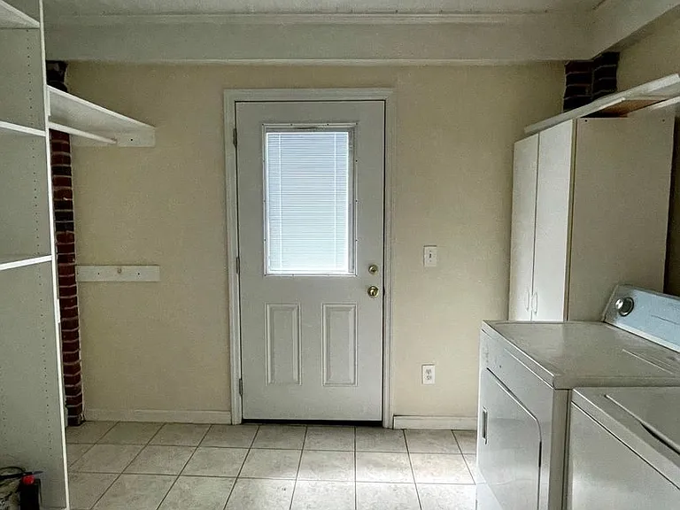 601 Elm Ave — Photo 8