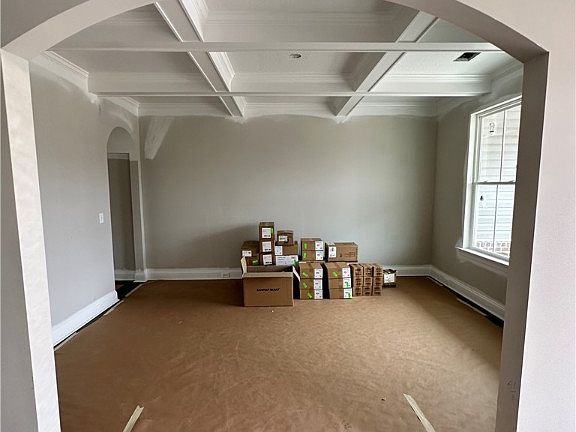4th image of 60 Oakmont Drive