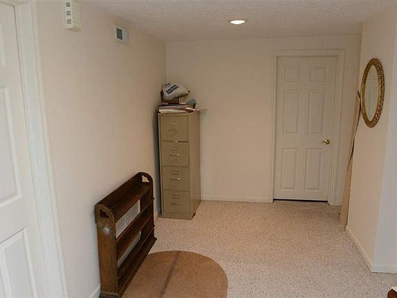 4th image of 6208 Willow Crest Ln