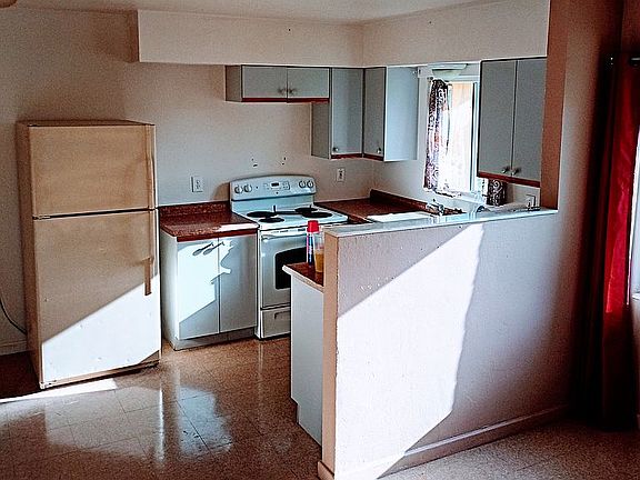 Unit A kitchen