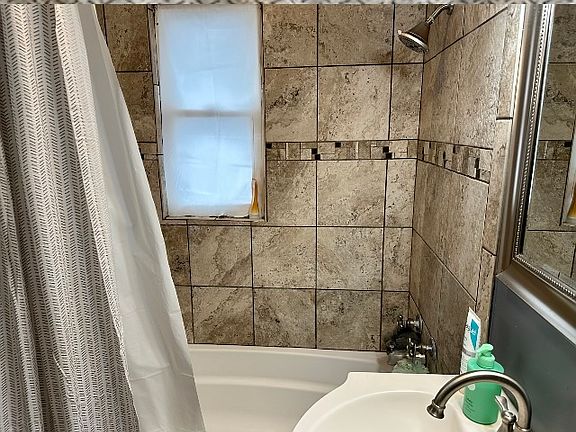 5th image of 512 E Michigan Ave APT 2