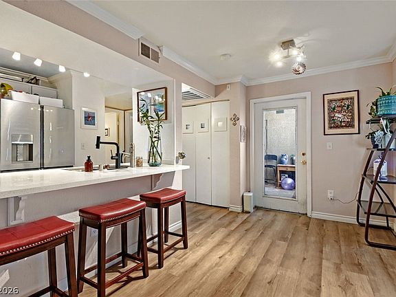 5th image of 8101 W Flamingo Rd Unit 1074