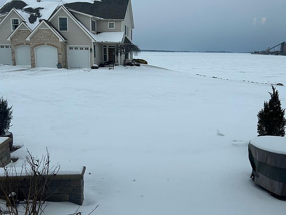 3rd image of 444 Bay Breeze Dr #A