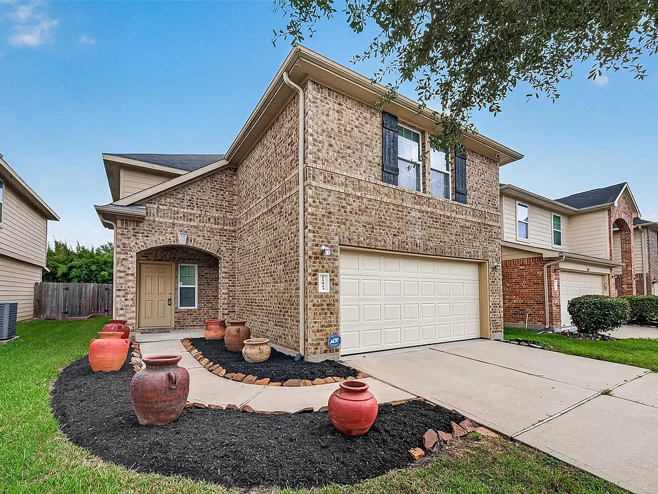 11823 Red Hummingbird Dr