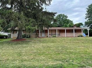 12030 Mignon Dr, Florissant, MO 63033