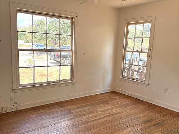 5th image of 3149 S 11th St