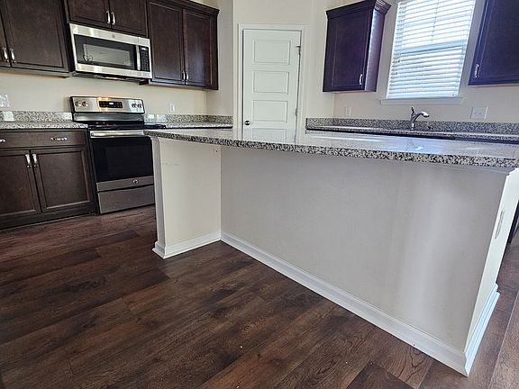 3rd image of 147 McCrady Dr