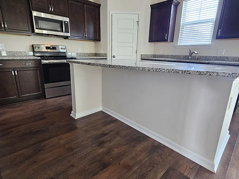 147 McCrady Dr — Photo 3