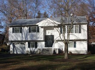 38 Roosevelt St, Pequannock, NJ 07440
