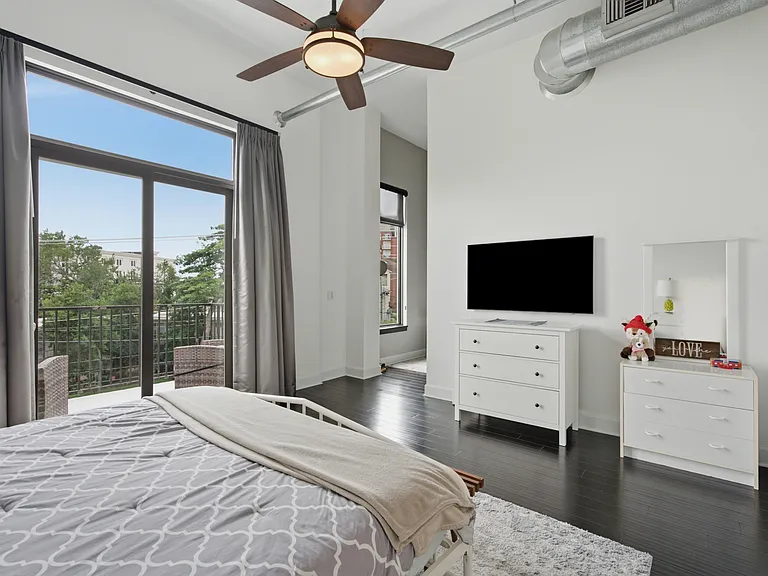 205 31st Ave N #310 — Photo 42