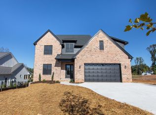 909 Elmwood Ave, Lynchburg, VA 24503