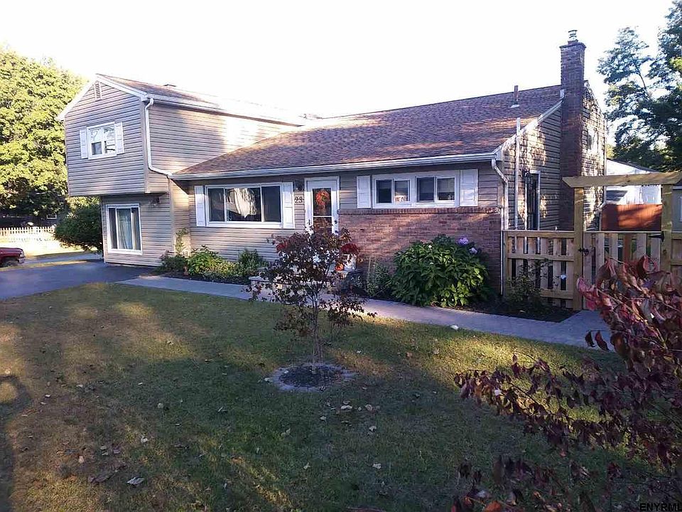 1st image of 23 Red Fox Dr