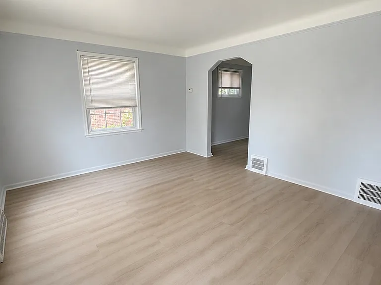 18742 Morang Dr — Photo 5