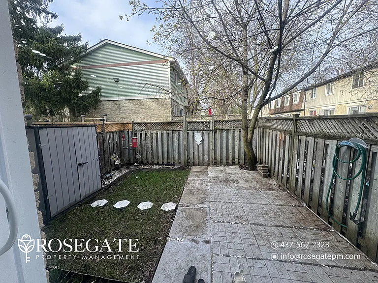 93 Hansen Rd N #76 — Photo 12